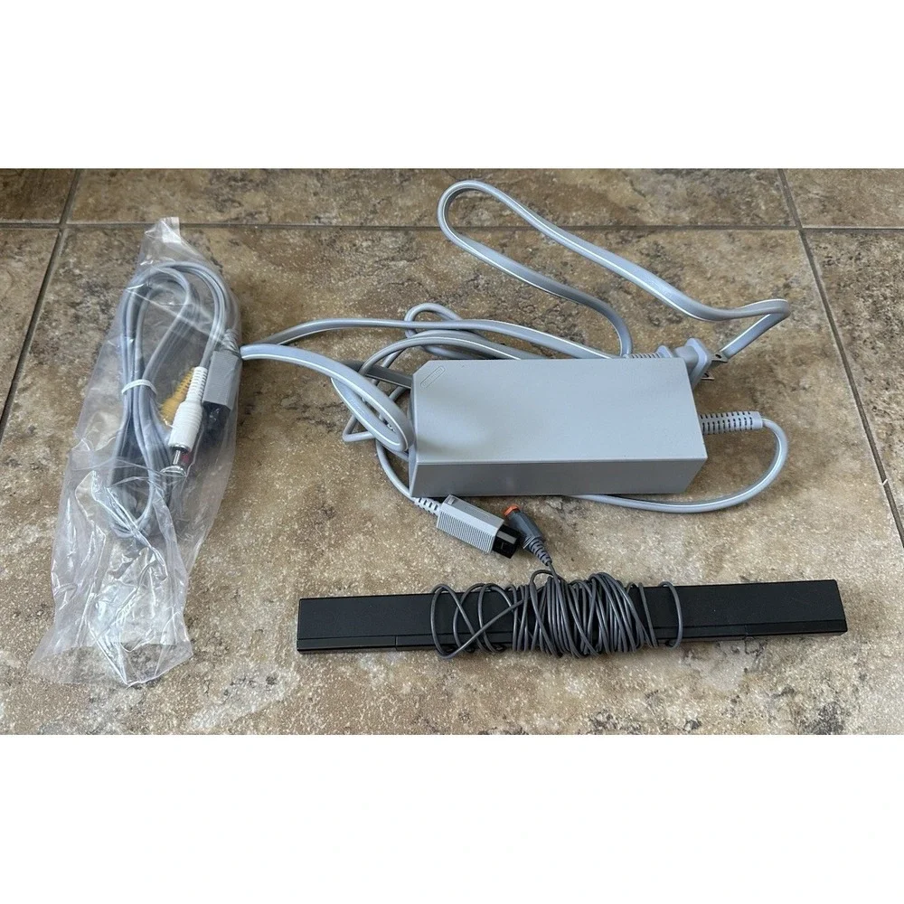 Nintendo Wii accessories RVL-014 Sen Bar, RVL-009 AV Cables,RVL-022 AC Adapter